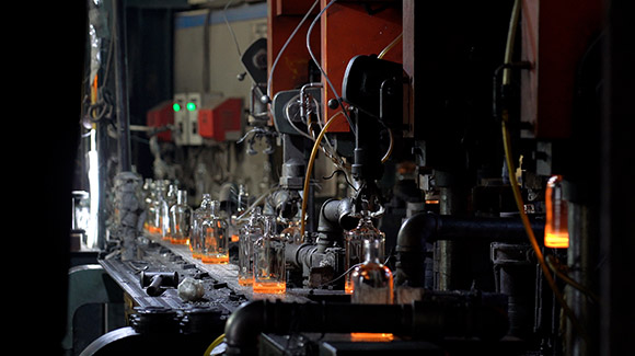 factory glass bottles produce process