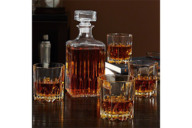 square glass liquor bottle with lid and glass cups manufacturer