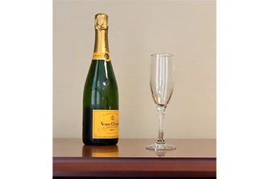 glass champagne bottle with champagne glass manufacturer