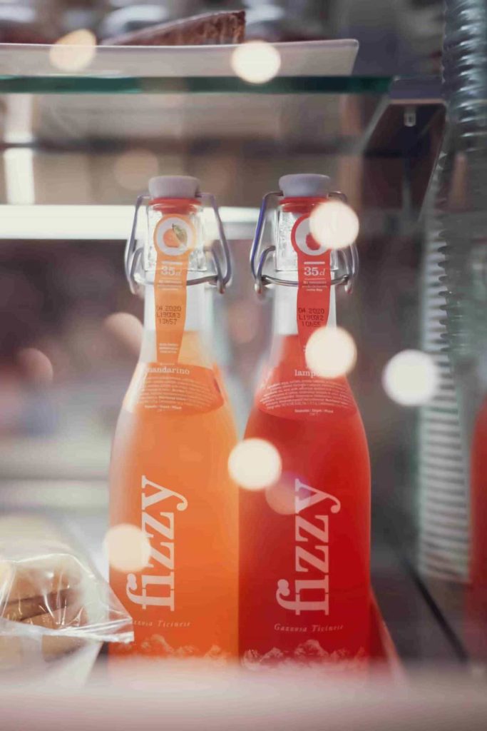 glass bottles for fizzy drinks