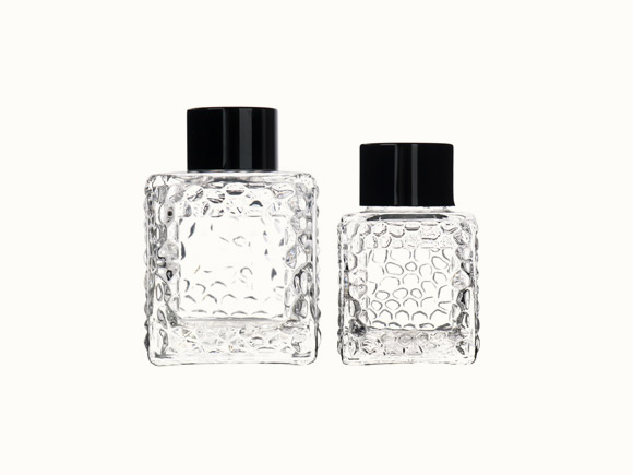200ml Vintage Carved Glass Bottle Decoration