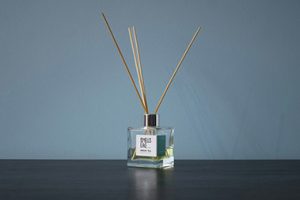 glass diffuser bottles