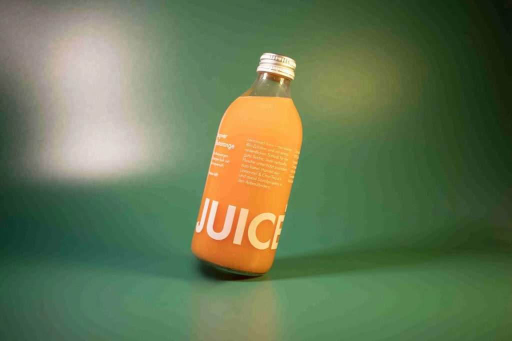 round glass juice bottle with lid wholesale