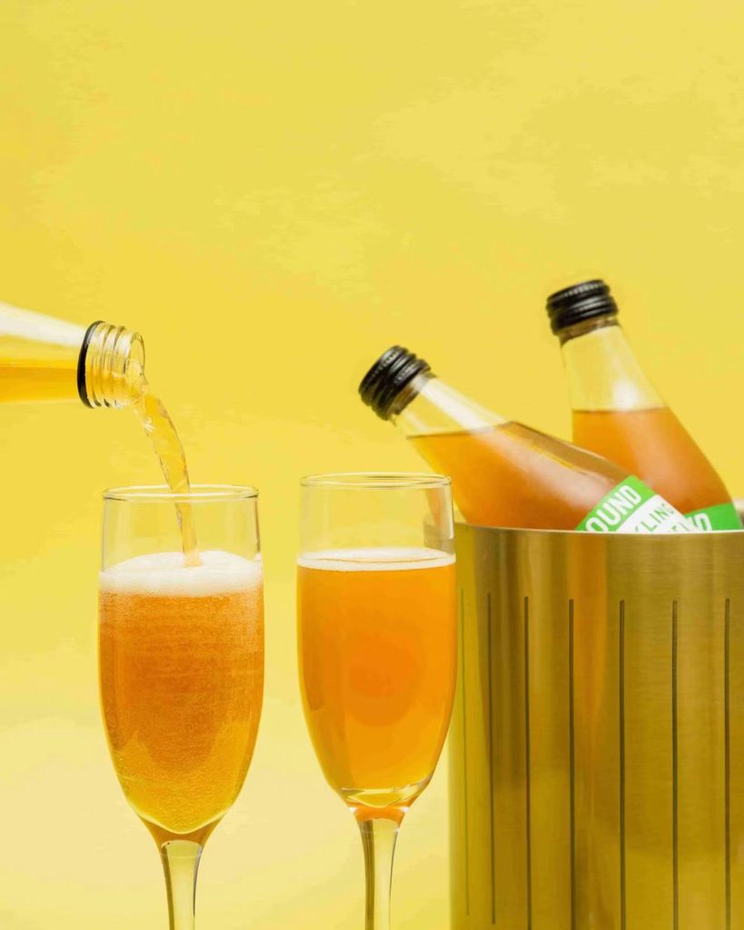 three glass juice bottle with lid supplier