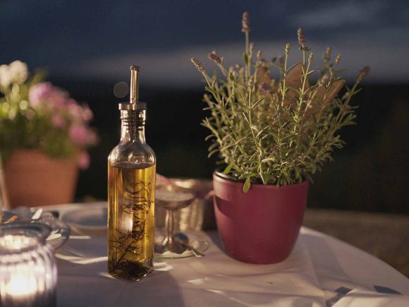glass oil bottles wholesale