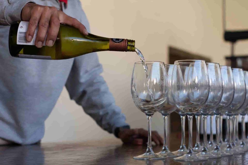 roetell glass wine bottle with drinking glasses wholesale