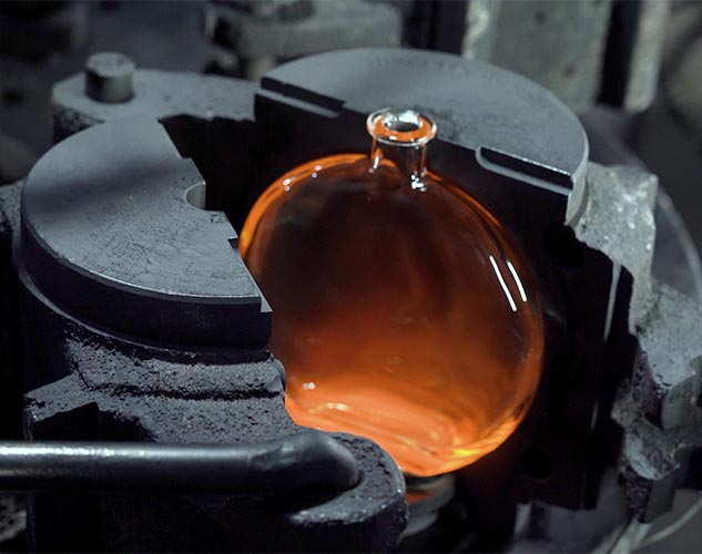 whiskey bottle manufacture
