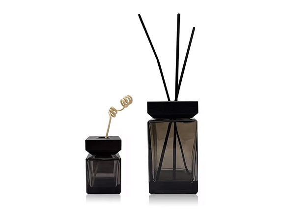 Wholesale 100ml 150ml 500ml Black Square Glass Diffuser Bottle