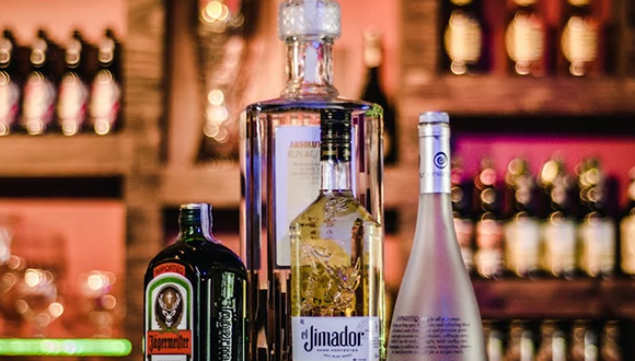 glass liquor bottle wholesale