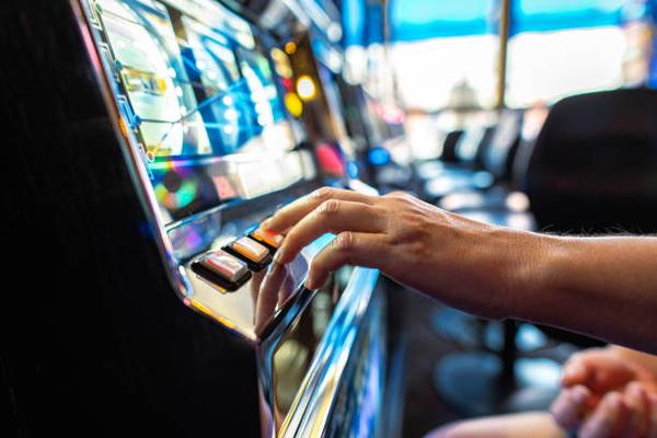 The Psychology of Near Misses in Slot Machines