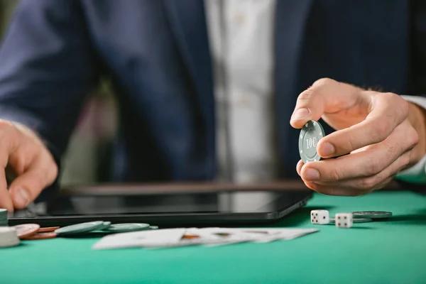 The Impact of Online Poker on Traditional Casinos